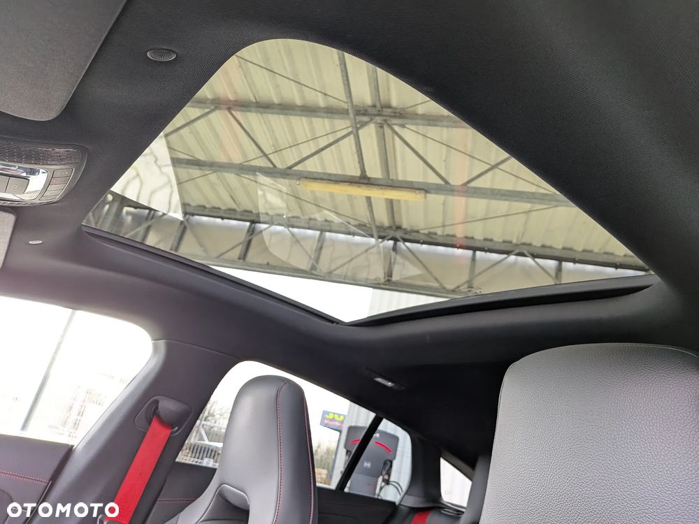 Mercedes-Benz CLA AMG 45 S 4-Matic+ 8G-DCT - 33