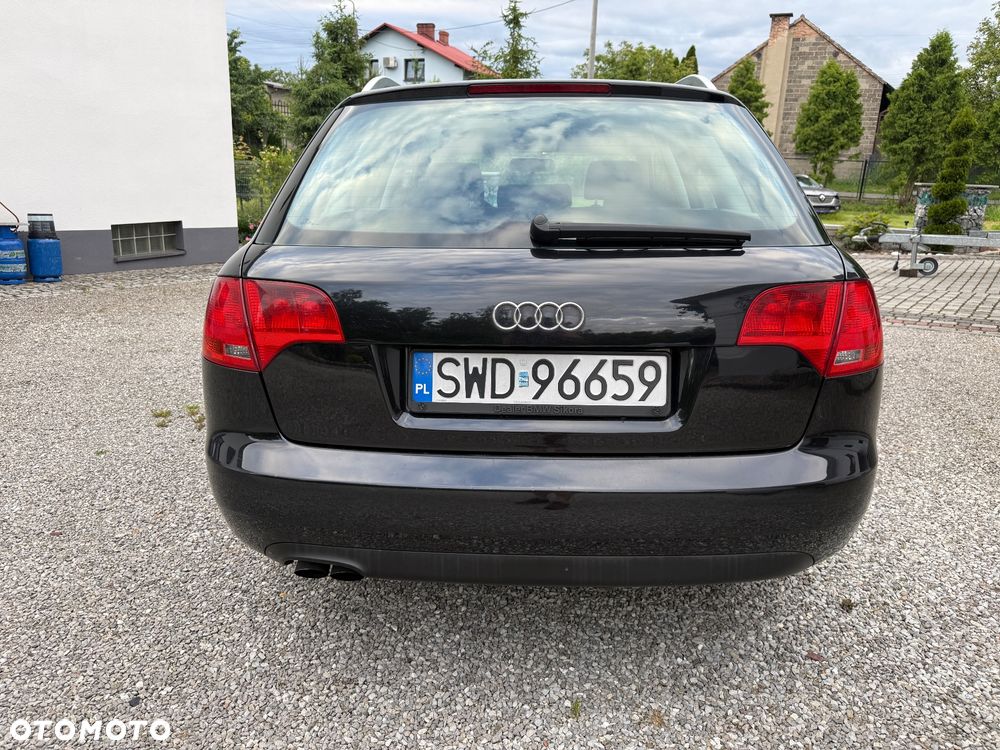 Audi A4 Avant 2.0 TDI - 8