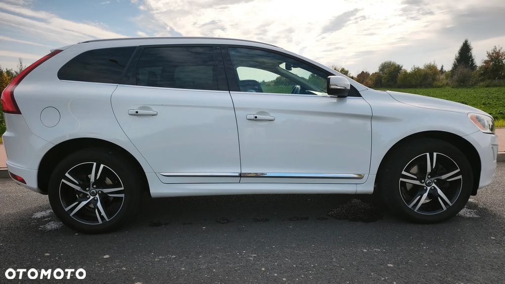 Volvo XC 60 - 4