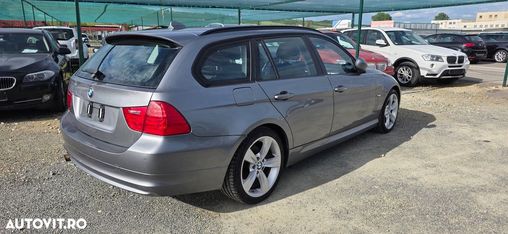 BMW Seria 3 320d DPF Touring Blue Performance - 3