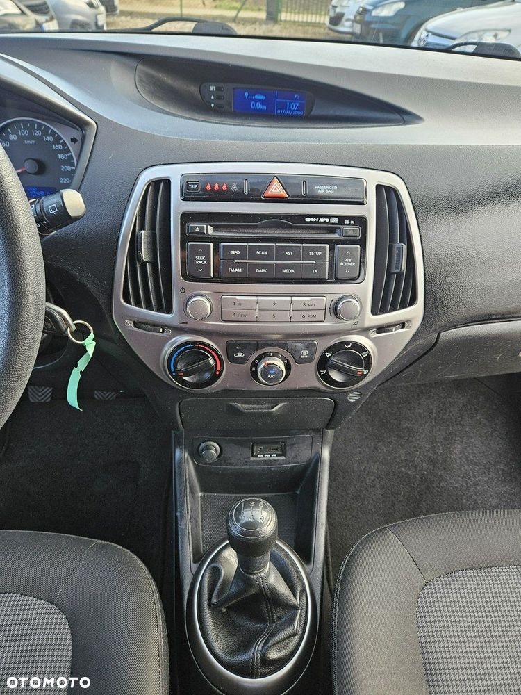 Hyundai i20 - 15