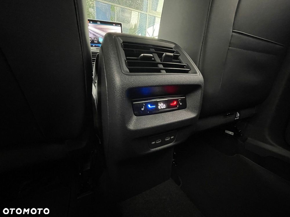 Volkswagen Tiguan - 26