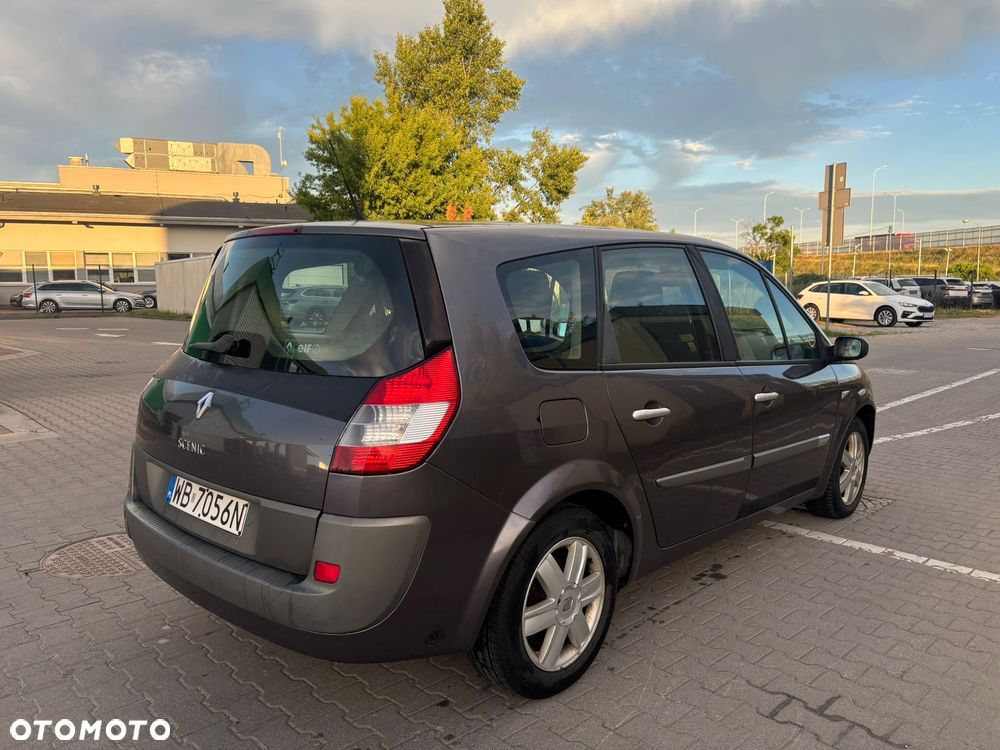 Renault Scenic 2.0 16V Emotion Plus - 5