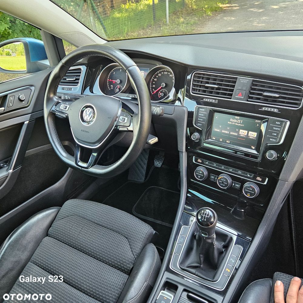 Volkswagen Golf - 26