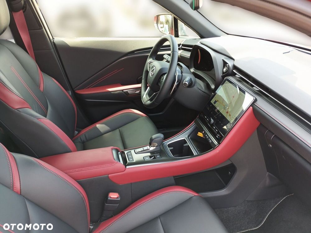 Lexus LBX - 10