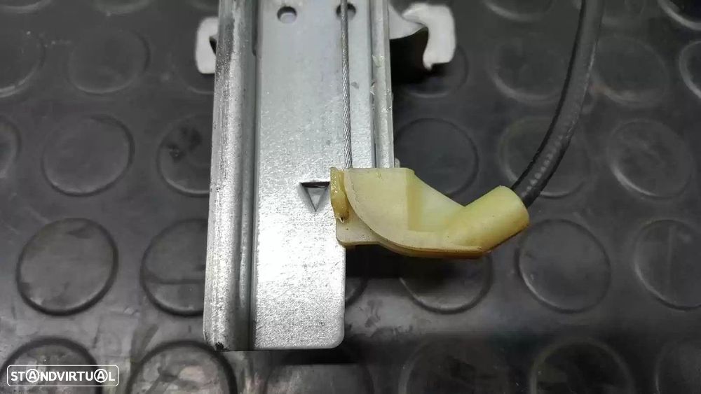 ELEVADOR DE VIDRO TRASEIRO ESQUERDO NISSAN PATHFINDER III 2008 -82721EB31B - 2