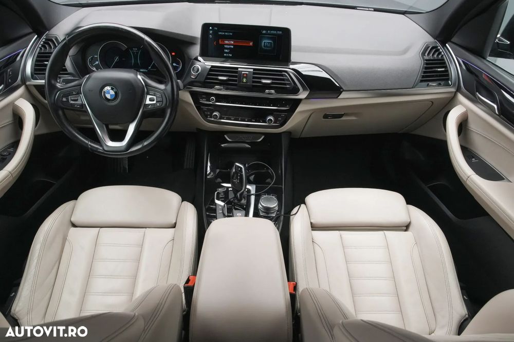 BMW X3 xDrive20d AT xLine - 8