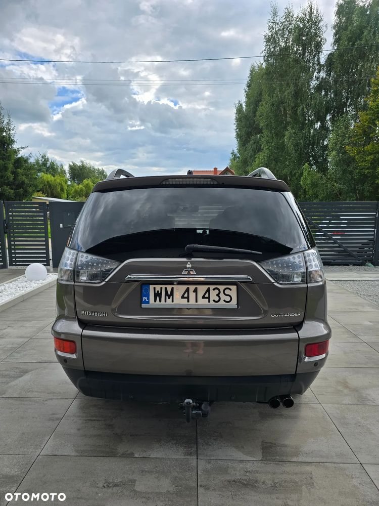 Mitsubishi Outlander - 6
