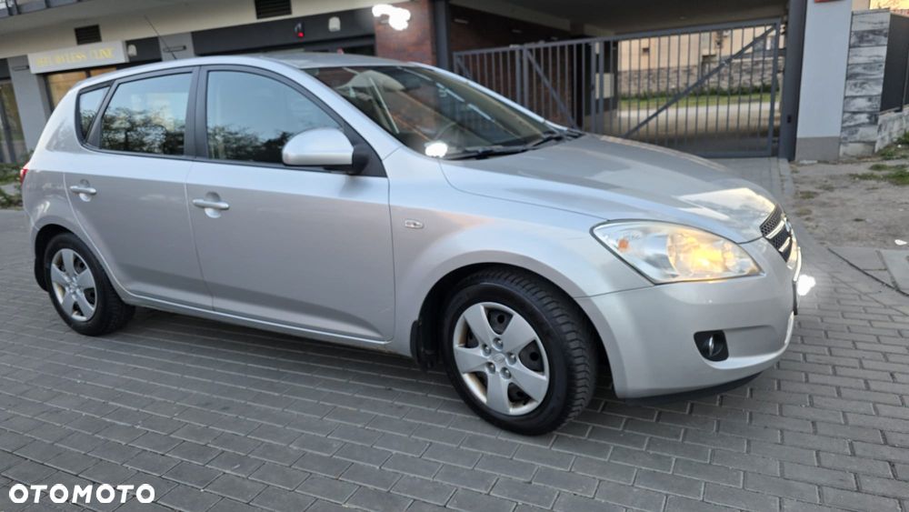 Kia Ceed 1.6 CRDi EX - 24
