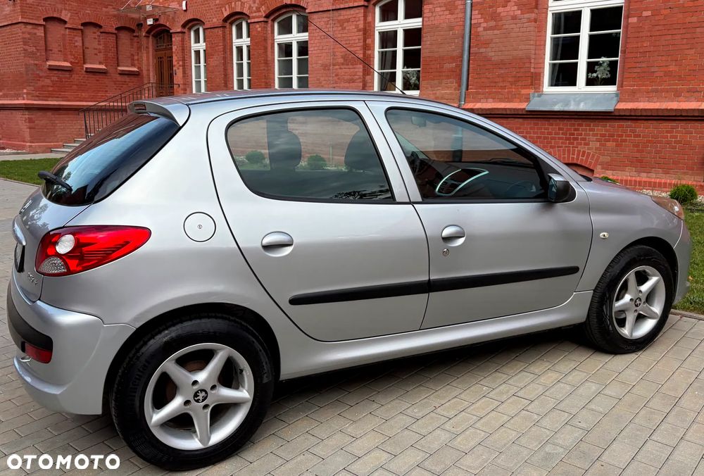 Peugeot 206 - 30