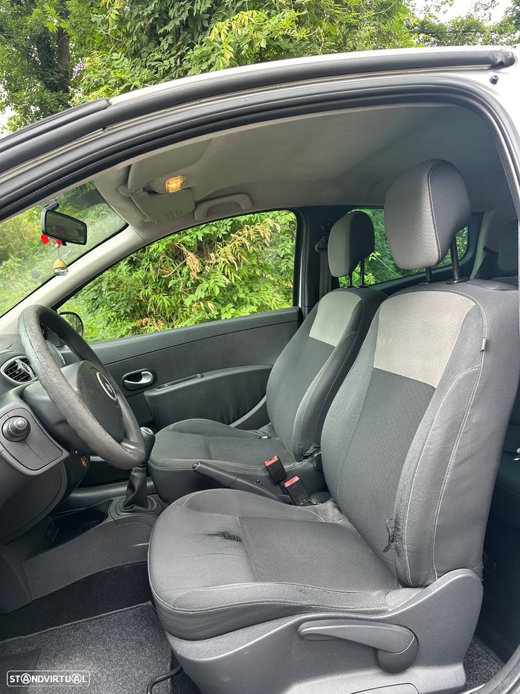 Renault Clio 1.2 16V Dynamique S - 20