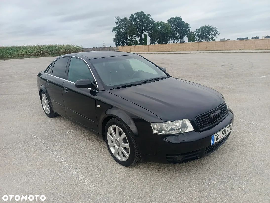 Audi A4 - 1