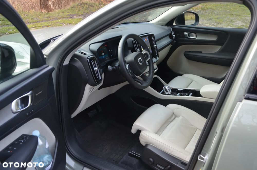 Volvo XC 40 B5 B AWD Ultimate Dark - 12