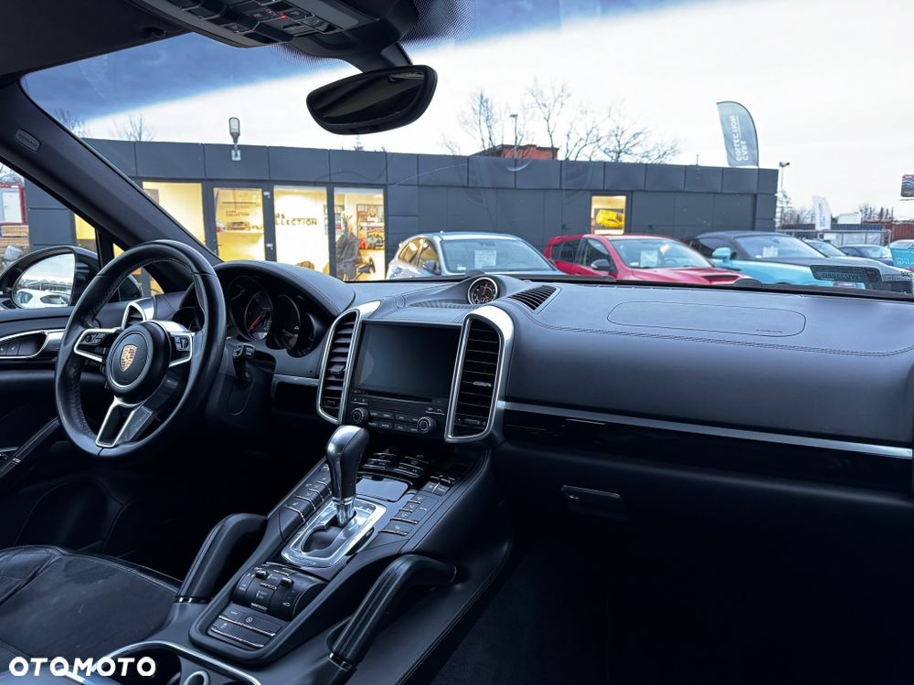 Porsche Cayenne - 13