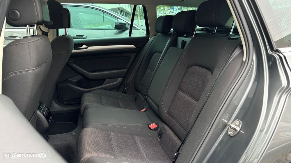 VW Passat Variant 2.0 TDi Highline DSG - 20