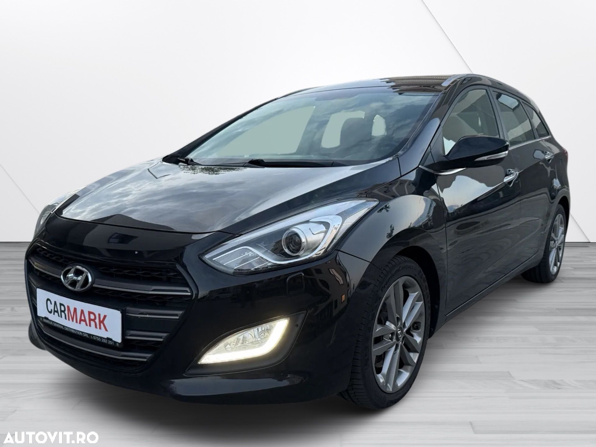 Hyundai i30 blue Kombi 1.6 CRDi DCT Premium - 1
