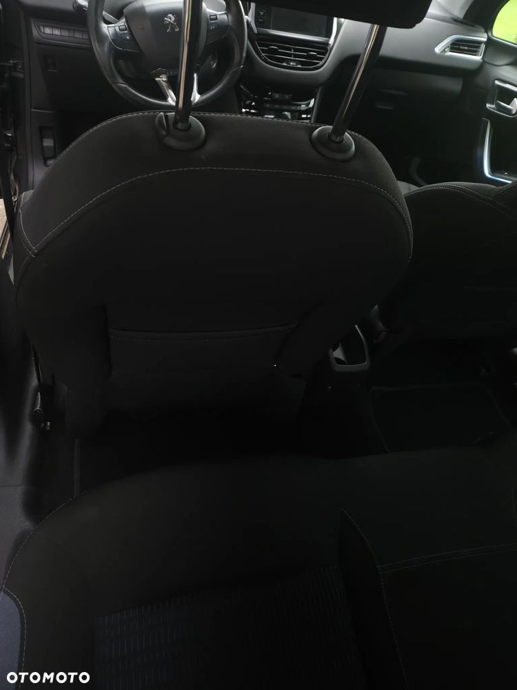 Peugeot 208 1.2 VTi Allure - 21