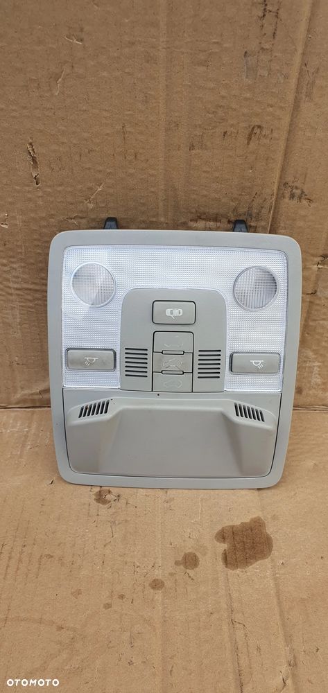 Lampka podsufitki oświetlenie kabiny Kia Sportage III 92800-3U400 - 1