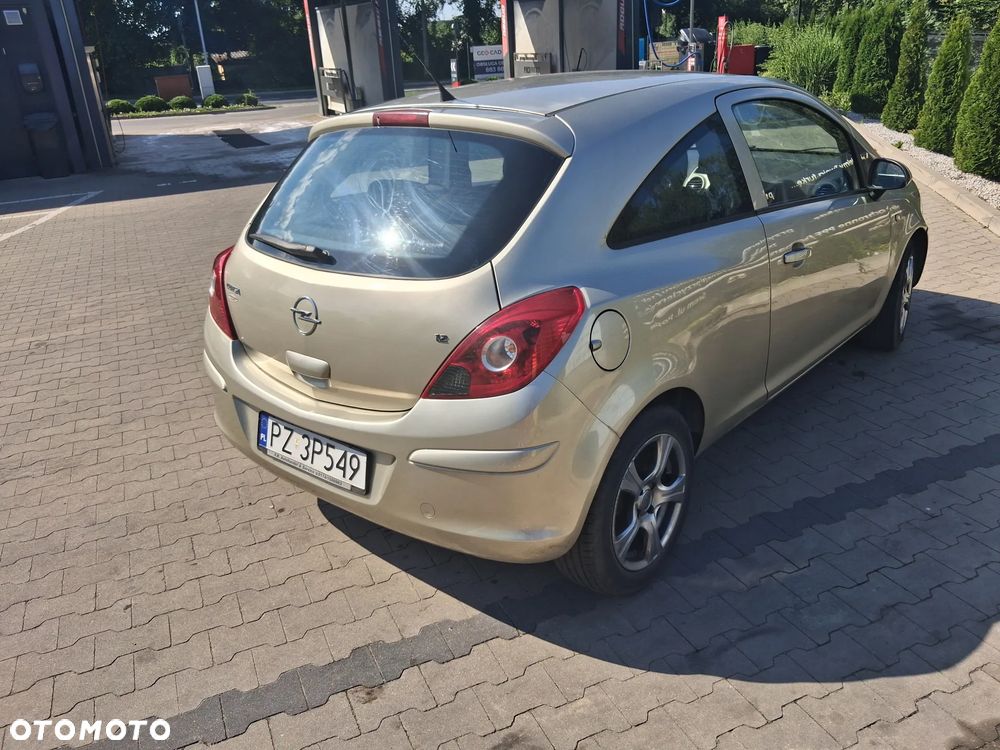 Opel Corsa 1.2 16V Enjoy - 4