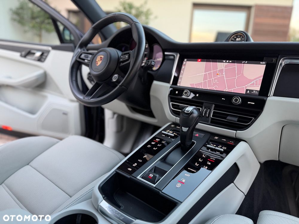 Porsche Macan T - 9