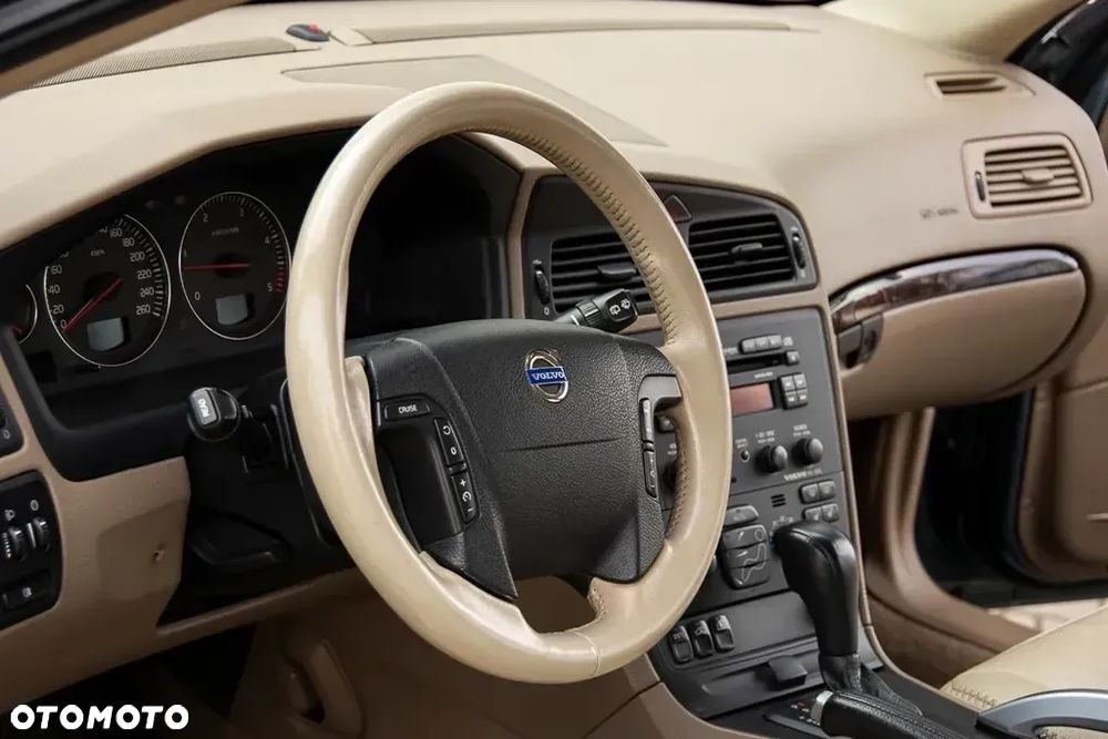 Volvo XC 70 2.4D AWD Summum - 35