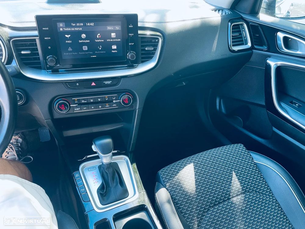 Kia XCeed - 22
