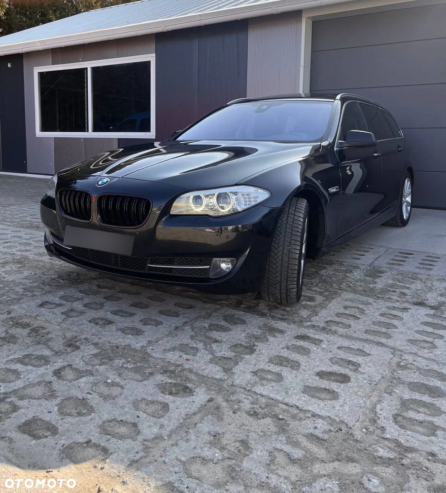 BMW Seria 5 525d - 2