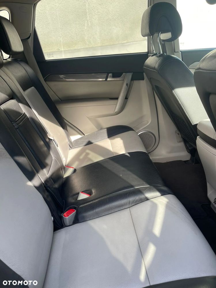 Chevrolet Captiva 2.2 d LTZ - 6