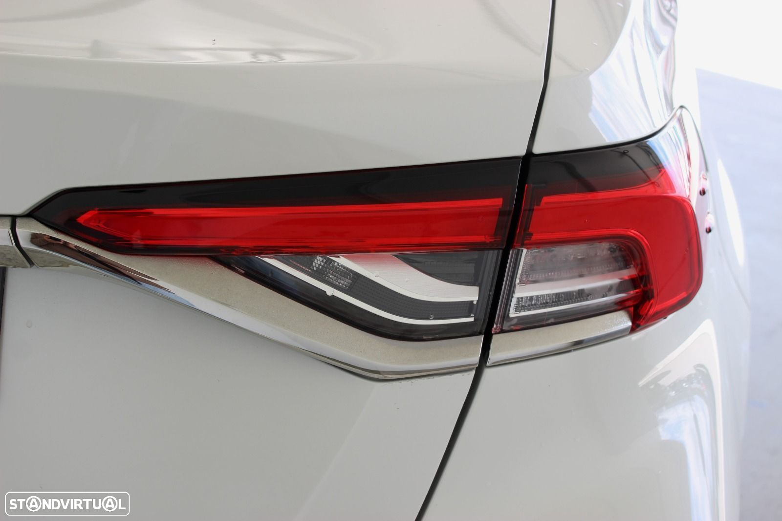 Toyota Corolla SD 1.8 Hybrid Exclusive - 10