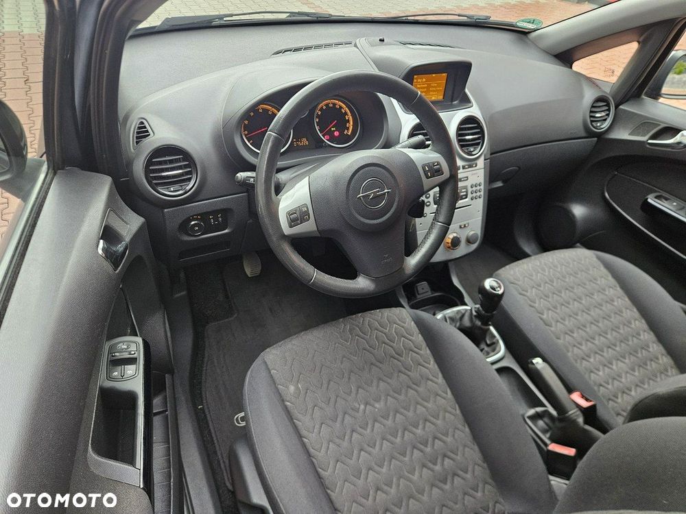 Opel Corsa 1.4 16V Active - 8