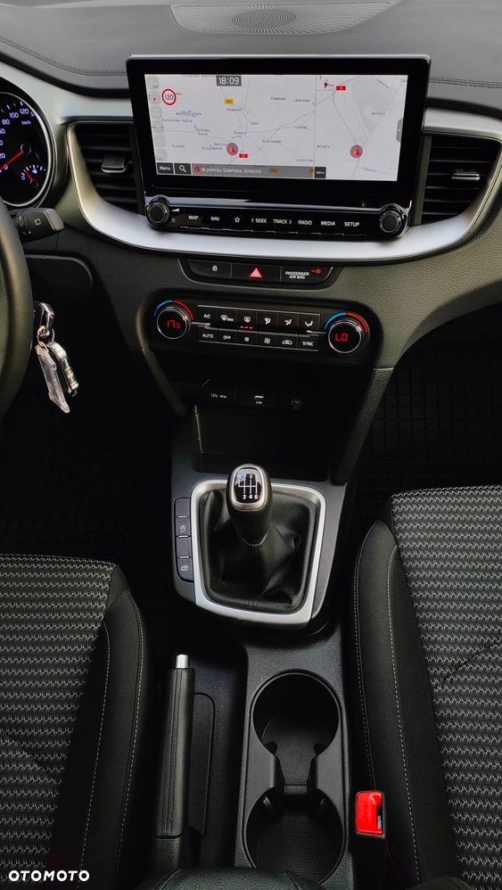 Kia XCeed 1.5 T-GDI M - 17