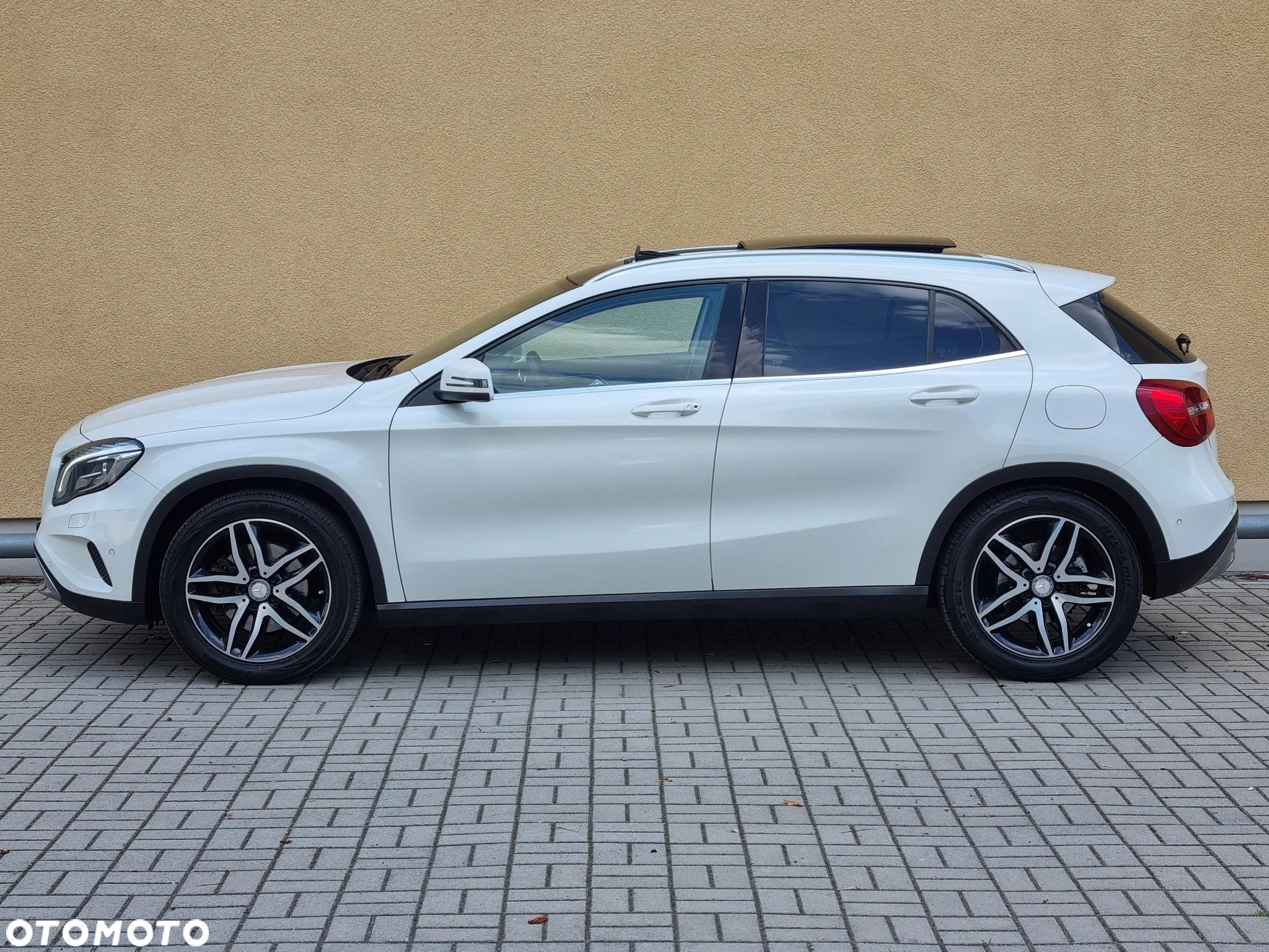 Mercedes-Benz GLA 250 7G-DCT Urban - 6