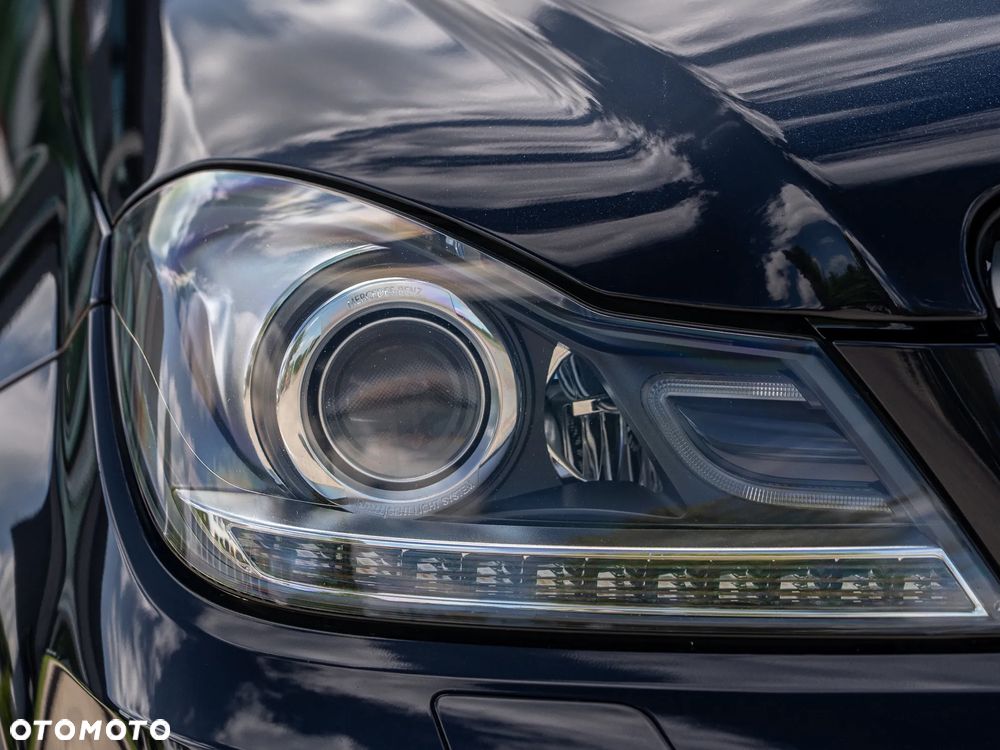 Mercedes-Benz Klasa C 250 CGI BlueEff - 14