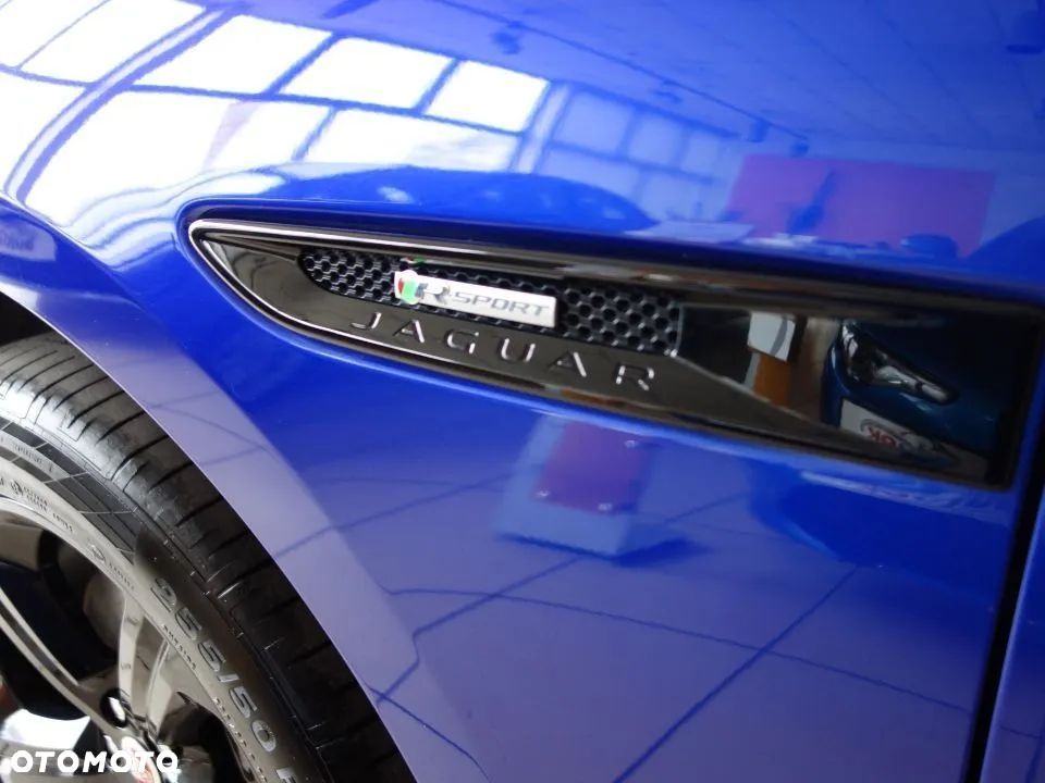 Jaguar F-Pace 2.0 i4P AWD R-Sport - 10