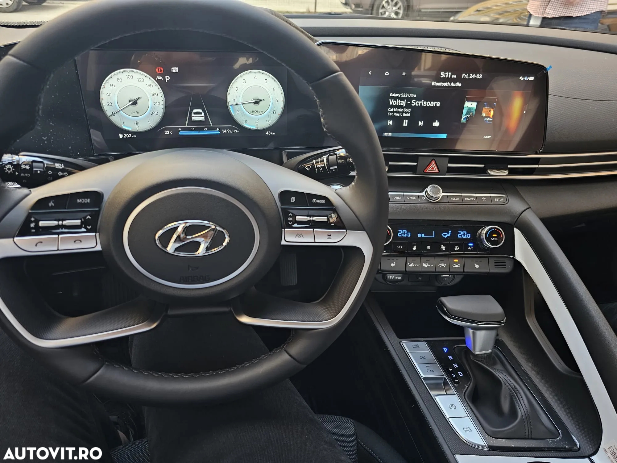Hyundai Elantra 1.6 l 123 CP CVT Exclusive Navi - 3
