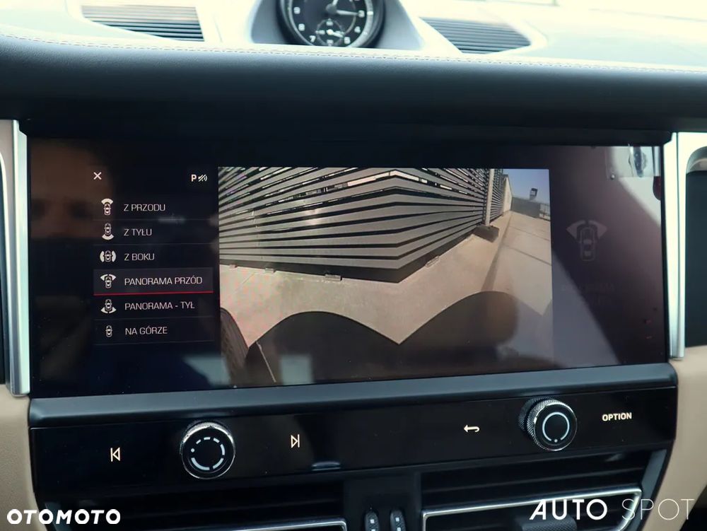 Porsche Macan Standard - 30