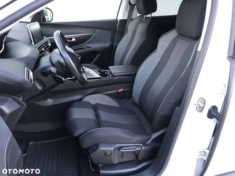 Peugeot 3008 1.2 PureTech Allure S&S - 9