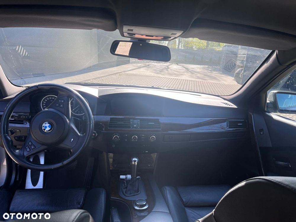 BMW Seria 5 540i - 6