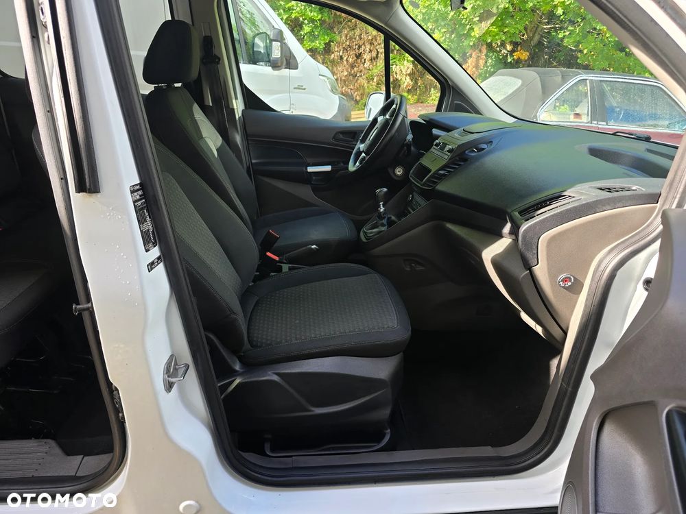 Ford Transit Connect - 16