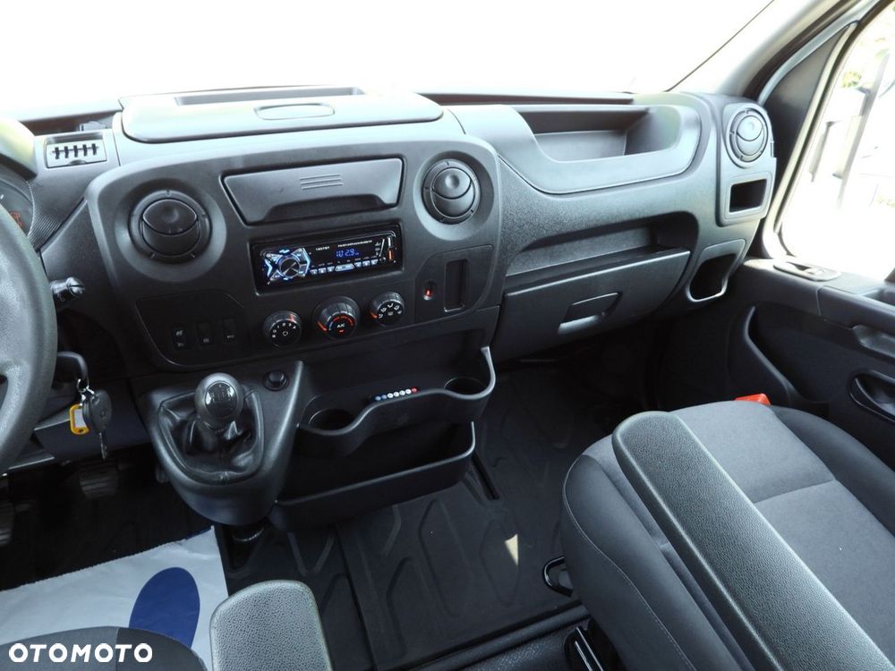 Renault MASTER PLANDEKA 8 PALET TEMPOMAT PNEUMATYKA KLIMATYZACJA  170KM - 30
