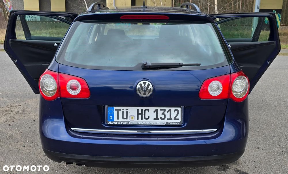 Volkswagen Passat 1.9 TDI DPF Individual - 12