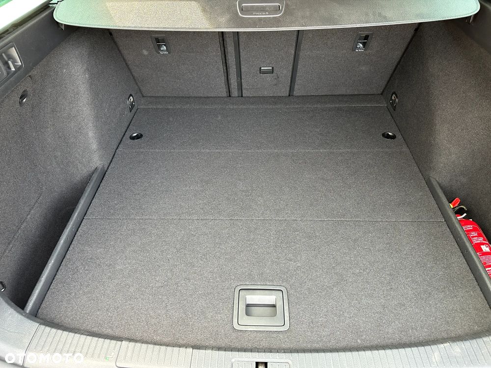 Volkswagen Golf - 26