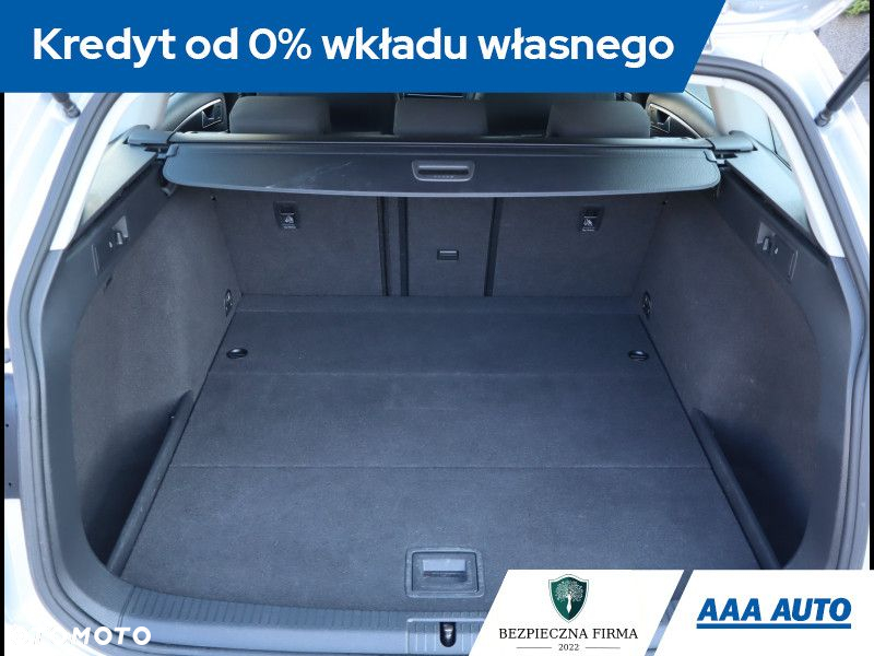 Volkswagen Golf - 13