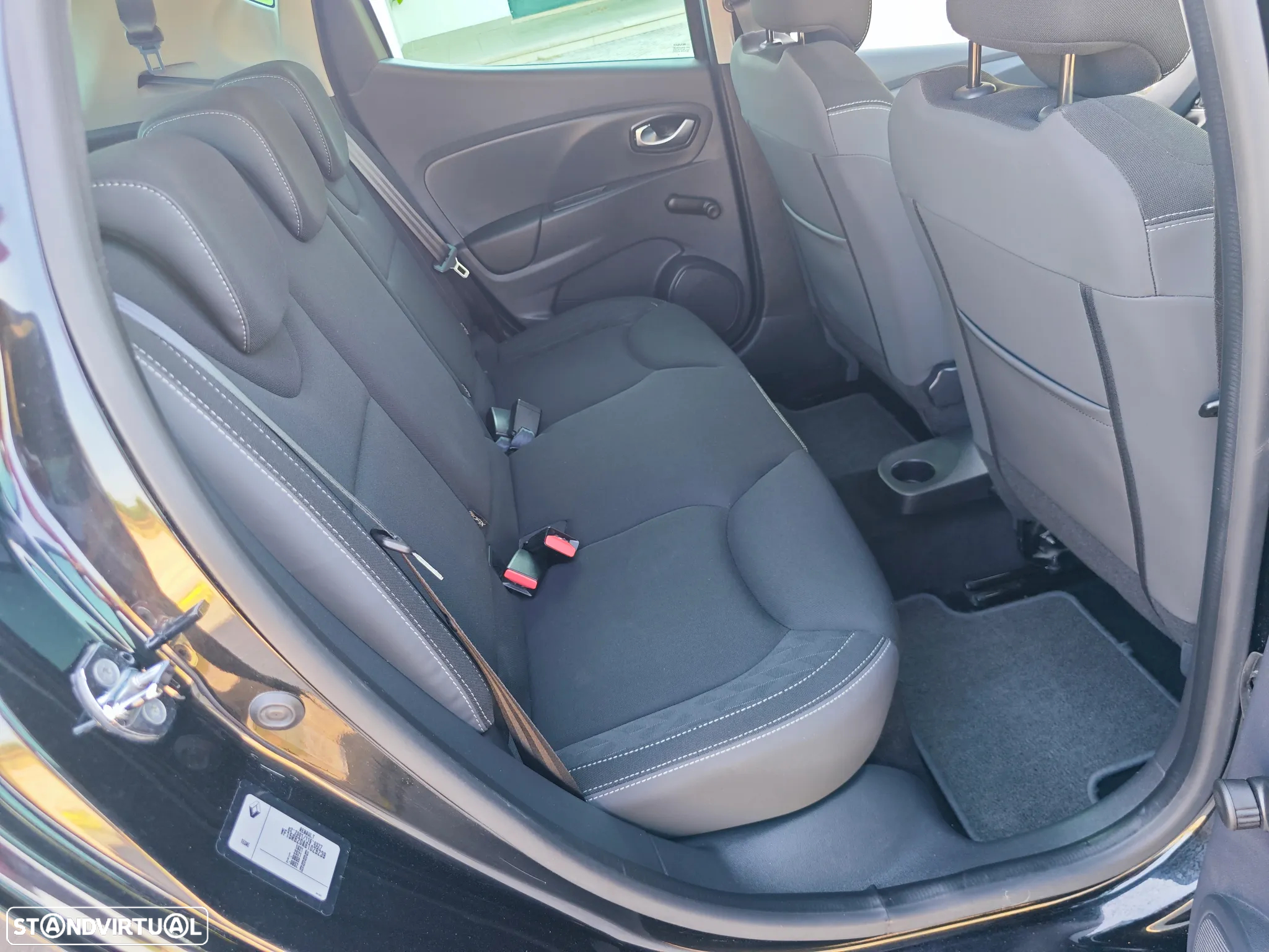 Renault Clio 0.9 TCe Limited - 9