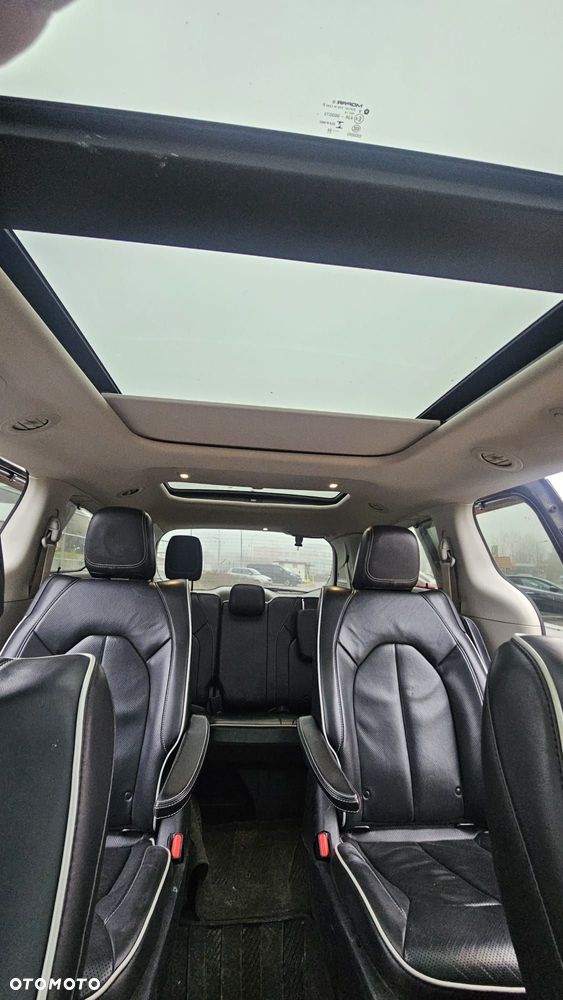 Chrysler Pacifica - 5