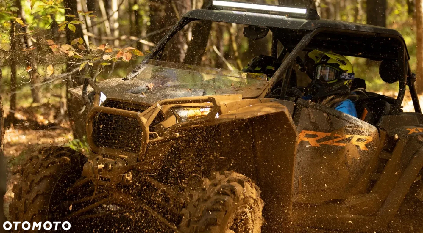 Polaris RZR - 9