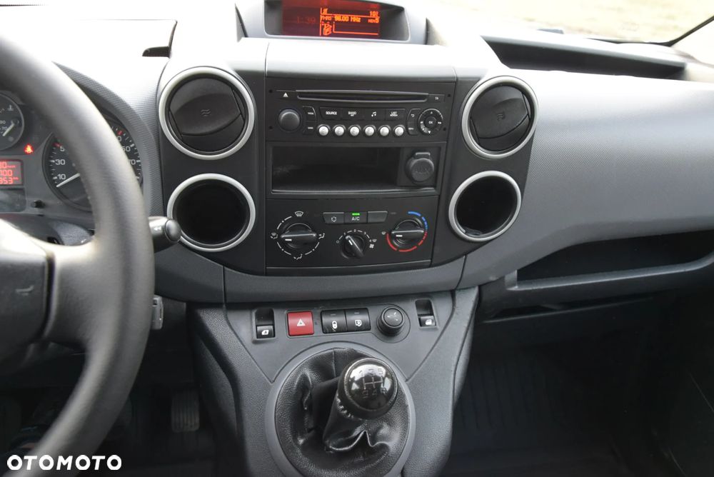 Peugeot PARTNER 1,6 HDI 3-OSOBOWY - 15
