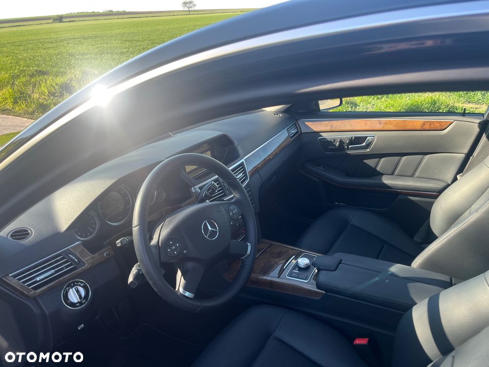 Mercedes-Benz Klasa E 350 4-Matic - 13