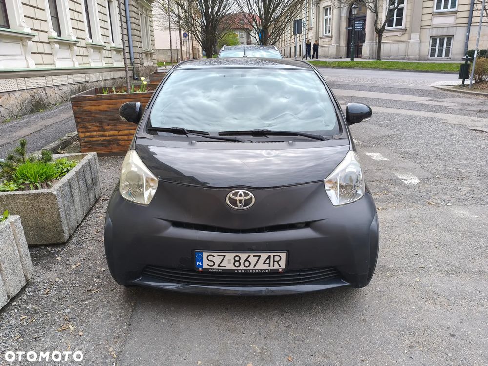 Toyota iQ 1.0 - 2