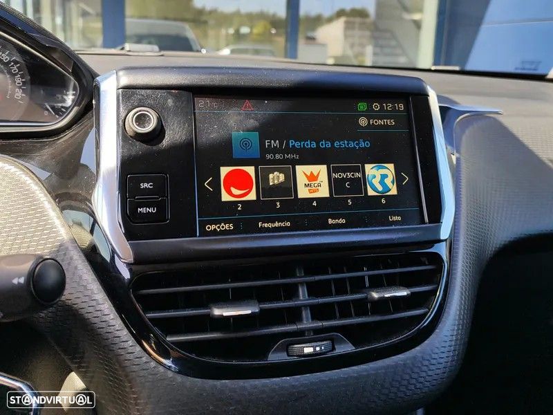 Peugeot 208 1.5 BlueHDi Signature - 12